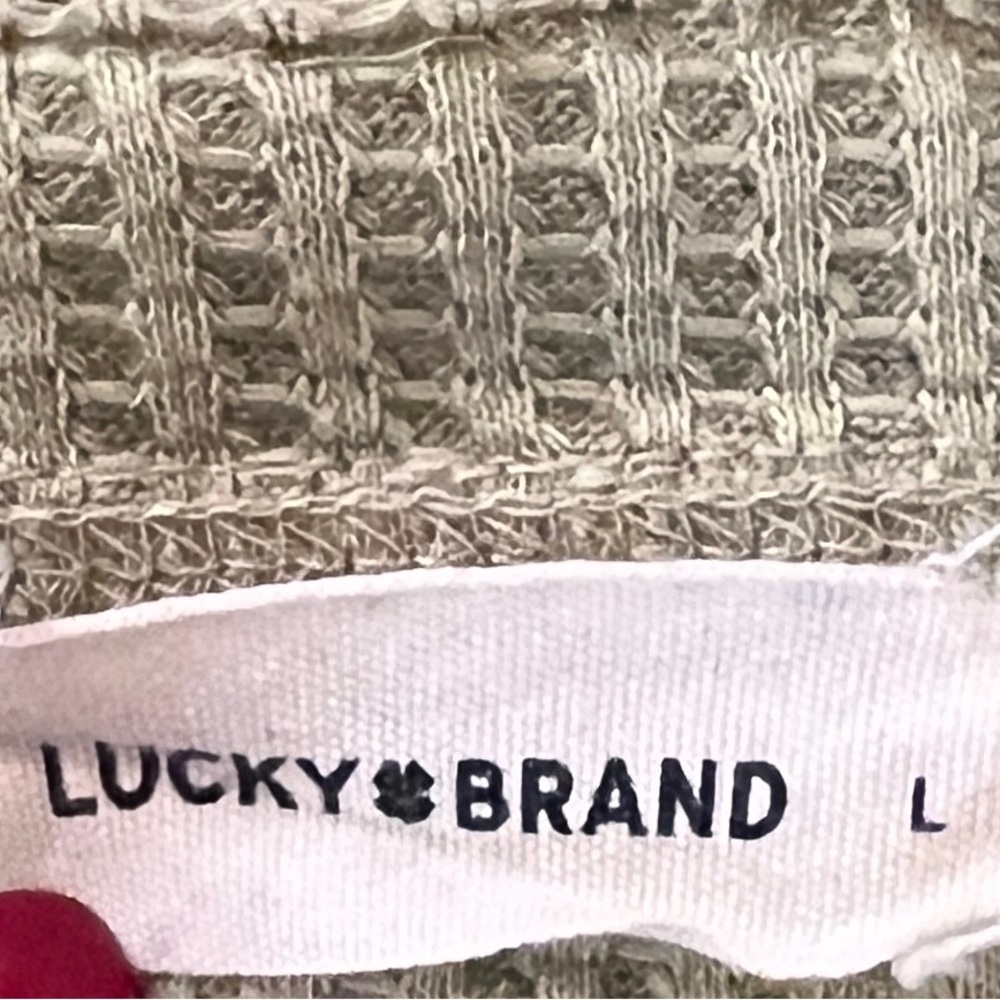 Lucky Brand 
Women’s 
Large
Celery Green Colored 
Long sleeve Henley - Picture 11 of 11